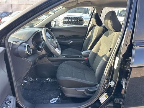 Used 2021 Nissan Kicks SV image 17