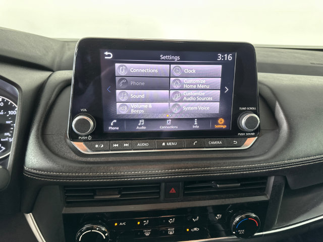 Used 2024 Nissan Rogue S AWD/4WD image 10
