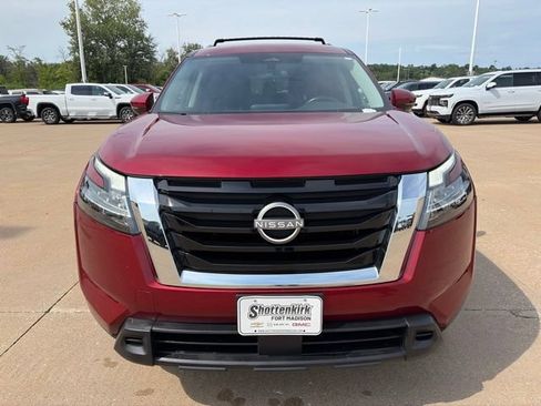 Used 2022 Nissan Pathfinder SV w/ SV Premium Package AWD/4WD image 8