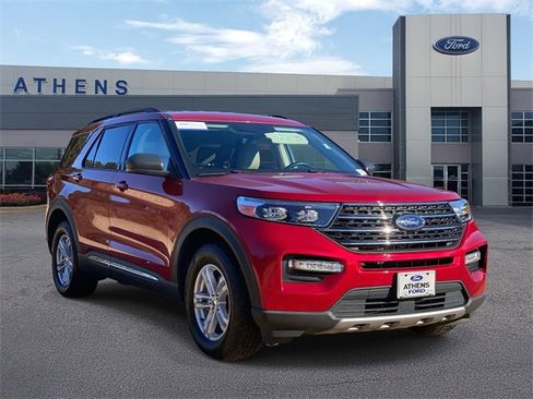 Certified 2022 Ford Explorer XLT w/ Equipment Group 202A image 1