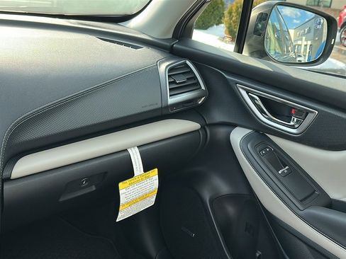 Used 2023 Subaru Forester Limited image 21