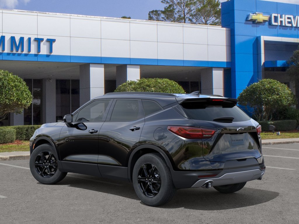 New 2026 Chevrolet Blazer LT w/ Midnight/Sport Edition FWD image 3