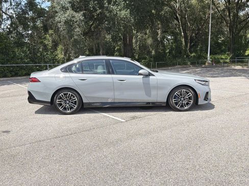Used 2026 BMW 530i xDrive w/ M Sport Package AWD/4WD image 3