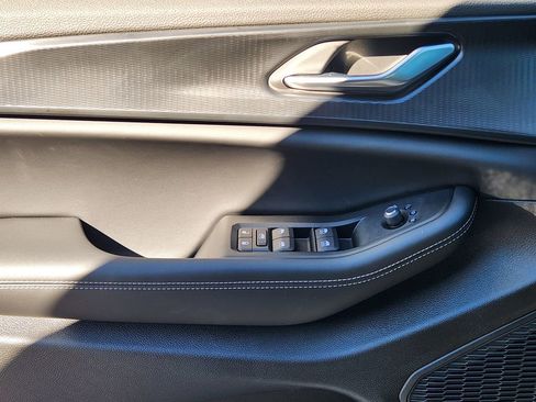 New 2025 Jeep Grand Cherokee L Altitude image 16