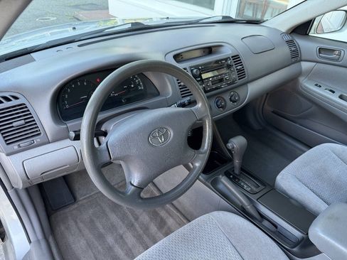 Used 2003 Toyota Camry LE FWD image 18