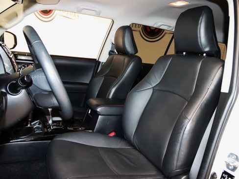 Used 2023 Toyota 4Runner TRD Off-Road image 38