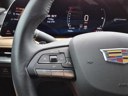 Used 2025 Cadillac XT4 Premium Luxury FWD image 17