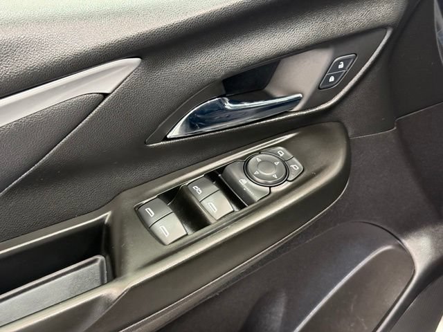 Used 2022 Chevrolet Bolt LT w/ Infotainment Package FWD image 14