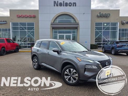 Used 2023 Nissan Rogue SV image 1