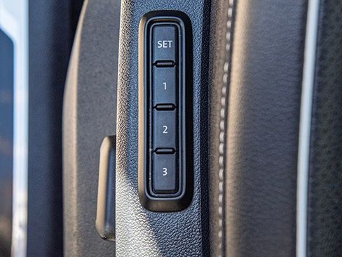 Used 2024 Volkswagen Tiguan SEL R-Line image 21