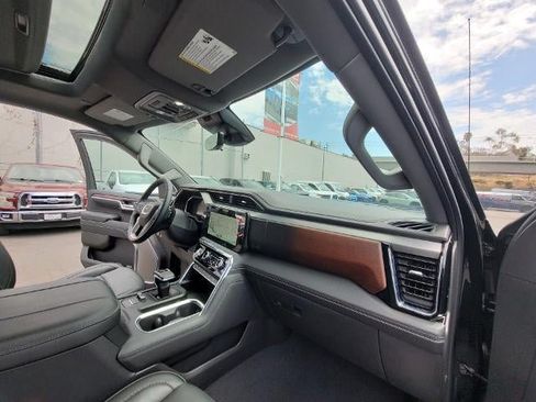 Used 2026 GMC Sierra 1500 Denali w/ Denali Reserve Package AWD/4WD image 29