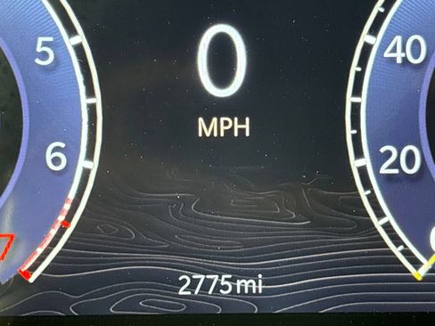 Used 2025 Jeep Grand Cherokee L Laredo RWD image 17