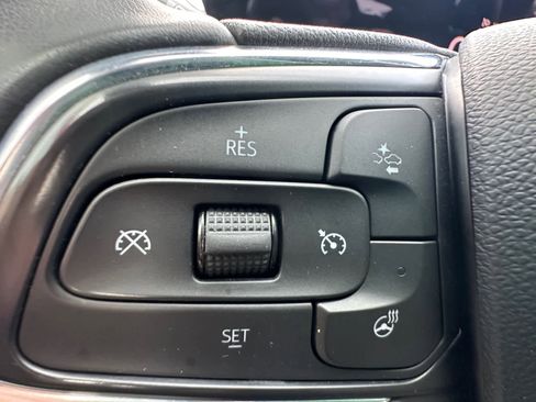Used 2024 Buick Envista Sport Touring w/ Convenience I Package FWD image 28