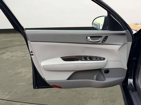 Used 2017 Kia Optima EX w/ Premium Package FWD image 13