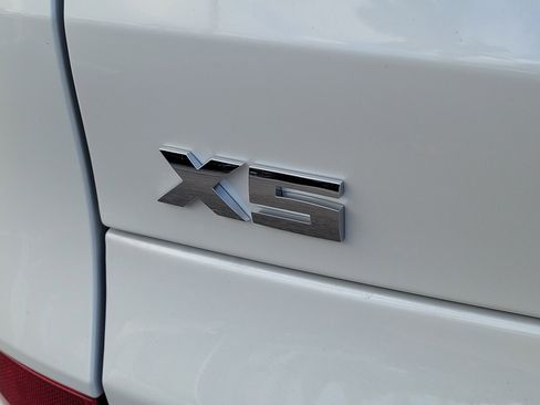 New 2026 BMW X5 M60i image 6