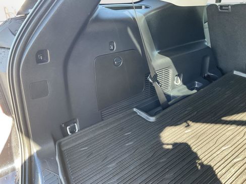 Used 2025 Ford Explorer Active w/ Active Comfort Package image 16