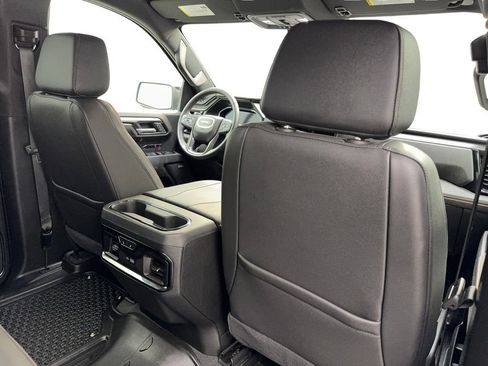 Used 2025 GMC Sierra 1500 AT4 w/ AT4 Premium Package AWD/4WD image 42