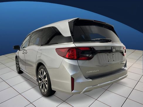 New 2026 Honda Odyssey Elite image 3