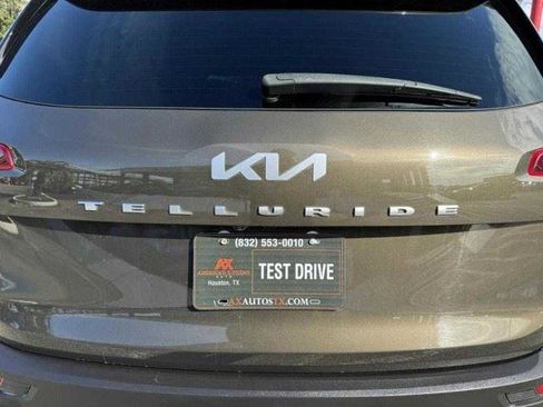 Used 2022 Kia Telluride SX FWD image 17