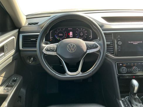 Used 2023 Volkswagen Atlas SE image 18