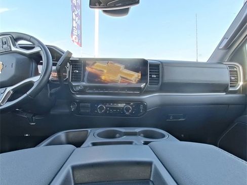 Used 2025 Chevrolet Silverado 2500 LT w/ Safety Package image 24