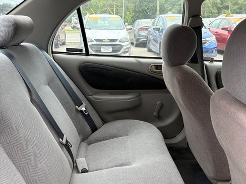 Used 2000 Chevrolet Prizm FWD image 11
