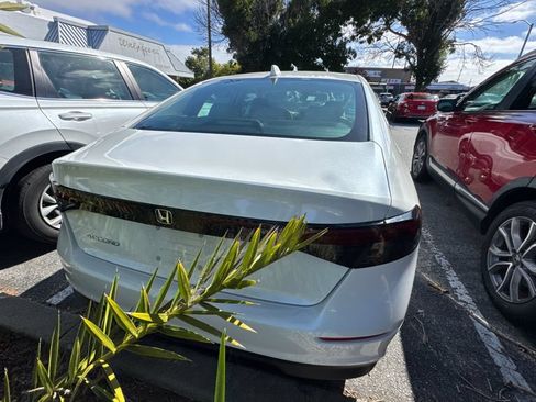 Used 2024 Honda Accord EX image 6
