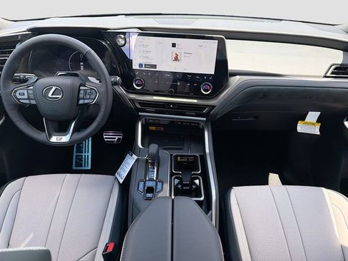 New 2026 Lexus TX 500h AWD image 20