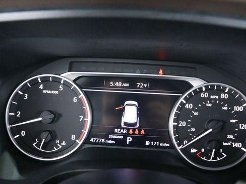Used 2022 Nissan Rogue SV FWD image 12