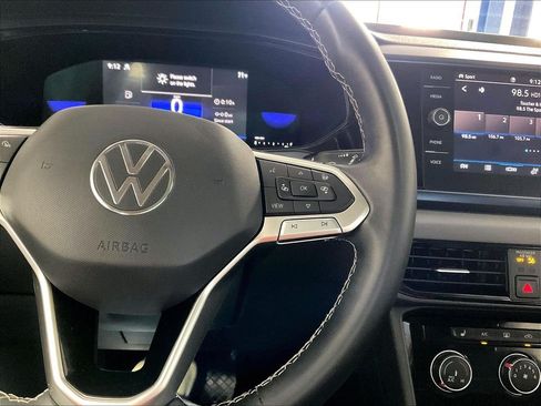Used 2023 Volkswagen Taos SE AWD/4WD image 24