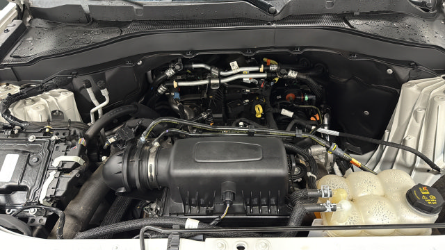 Used 2023 Ford Explorer XLT w/ Equipment Group 202A AWD/4WD image 26