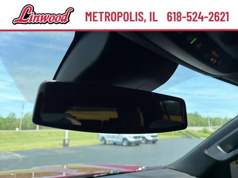 Used 2024 GMC Yukon AT4 AWD/4WD image 32
