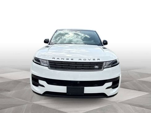 Used 2024 Land Rover Range Rover Sport SE AWD/4WD image 3