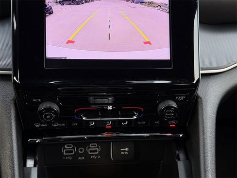 New 2025 Jeep Grand Cherokee L Laredo image 19