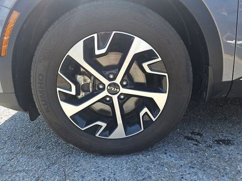 Certified 2023 Kia Sportage EX FWD image 3