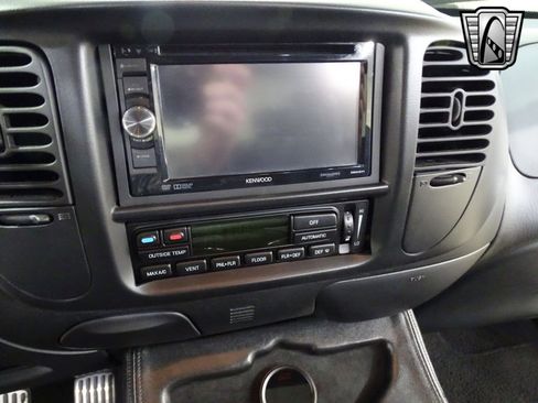 Used 2003 Ford F150 Harley-Davidson image 22