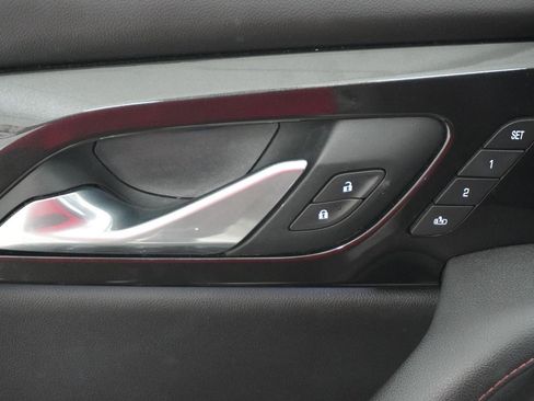 Used 2021 Chevrolet Blazer RS w/ Enhanced Convenience Package image 17