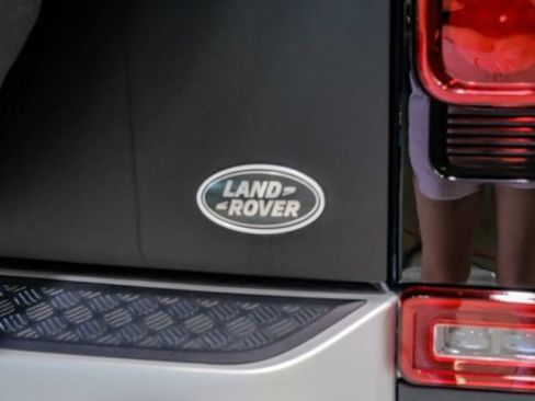 Used 2020 Land Rover Defender 110 First Edition AWD/4WD image 79