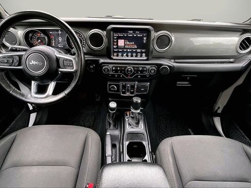 Certified 2022 Jeep Wrangler Unlimited Sahara w/ Cold Weather Group AWD/4WD image 15