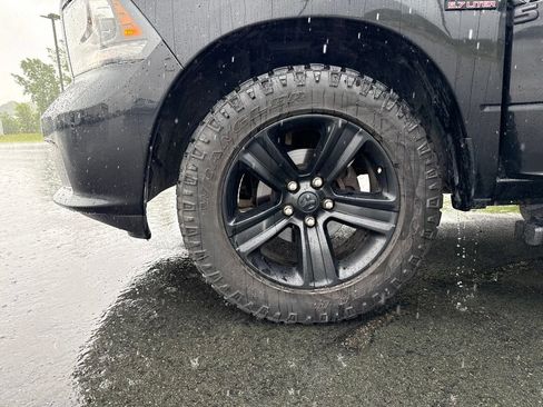 Used 2018 RAM 1500 Sport w/ Quick Order Package 26Q Night AWD/4WD image 40