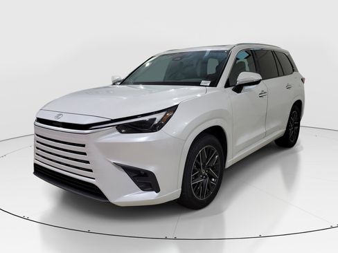 New 2026 Lexus TX 350 AWD image 3