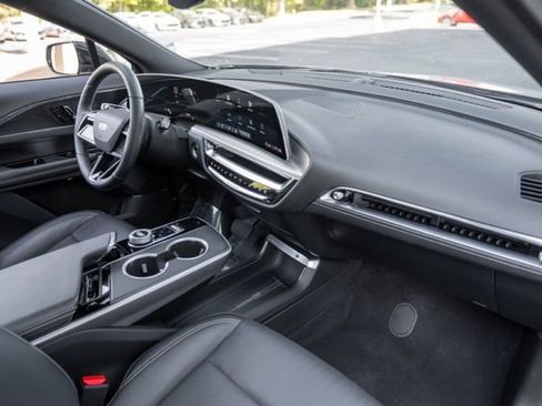 Used 2024 Cadillac Lyriq Luxury RWD image 27