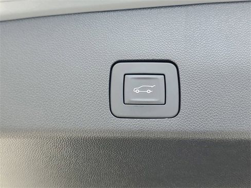 Certified 2023 Buick Encore GX Select w/ Sport Touring Package image 10