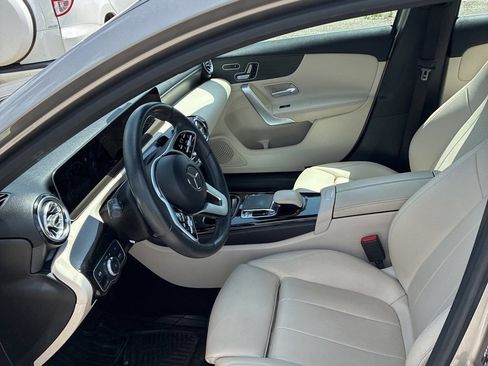 Used 2019 Mercedes-Benz A 220 4MATIC image 3
