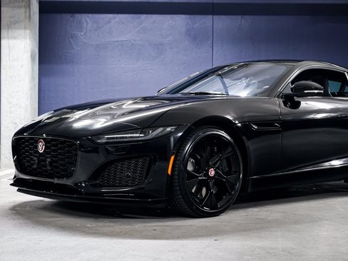 Used 2022 Jaguar F-TYPE Coupe RWD image 25