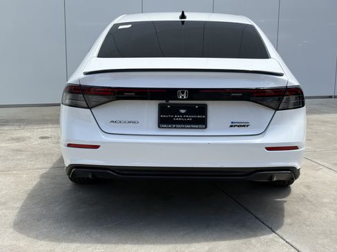 Used 2025 Honda Accord Sport image 8