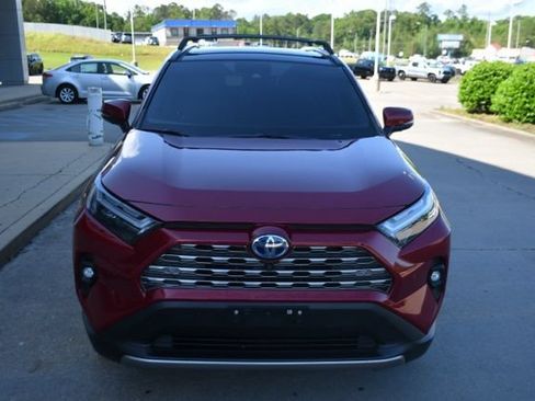 Used 2022 Toyota RAV4 Limited AWD/4WD image 8