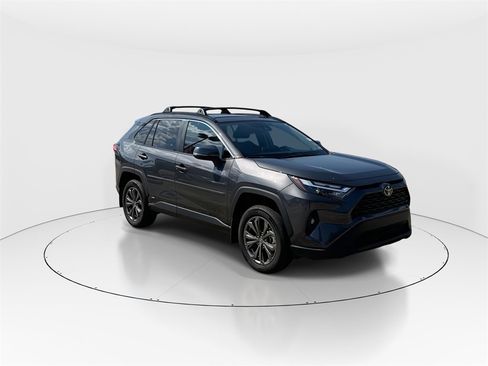 Used 2025 Toyota RAV4 XLE Premium image 2