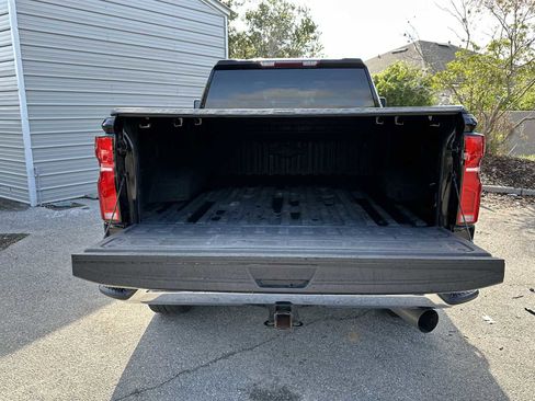 Used 2024 Chevrolet Silverado 2500 LTZ w/ LTZ Convenience Package AWD/4WD image 25