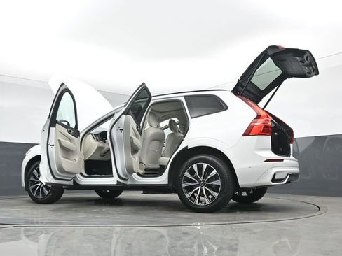 Used 2023 Volvo XC60 B5 Plus w/ Climate Package image 52